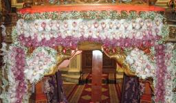 Επιτάφιος στον Μητροπολιτικό Ναό Ιλίου και αντάμωμα Επιταφίων