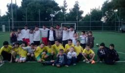 Η ποδοσφαιρική ομάδα της Βαρυμπόμπης