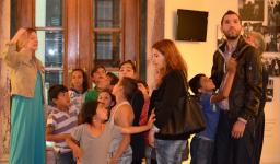 Ολοσέλιδο αφιέρωμα της εφημερίδας «Τα ΝΕΑ» για το πρόγραμμα των Ρομά