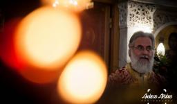 Ο συγκύπτων κόσμος, ο Χριστός και η ανυψωμένη γυναίκα