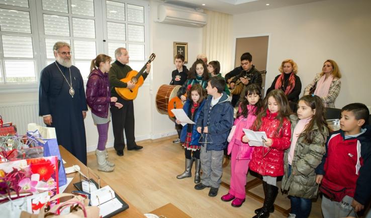 Τα κάλαντα στον Μητροπολίτη Ιλίου