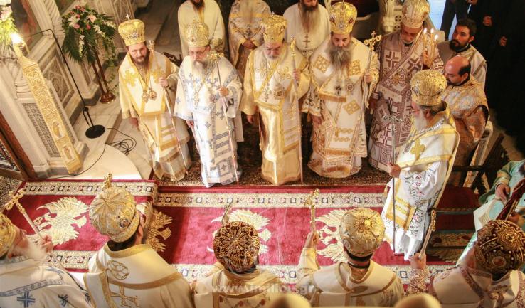Πολυαρχιερατικό συλλείτουργο στα ονομαστήρια του Μητροπ. Ιλίου