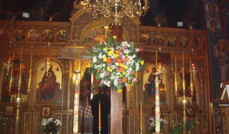 Σταυροπροσκύνηση στην Παναγία Παλατιανή