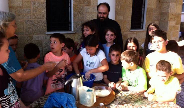 Πρόσφορο έφτιαξαν τα παιδιά στις Αφίδνες