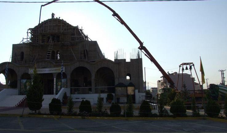 Τοποθέτηση σταυρού στον τρούλο της Παναγίας Σουμελά